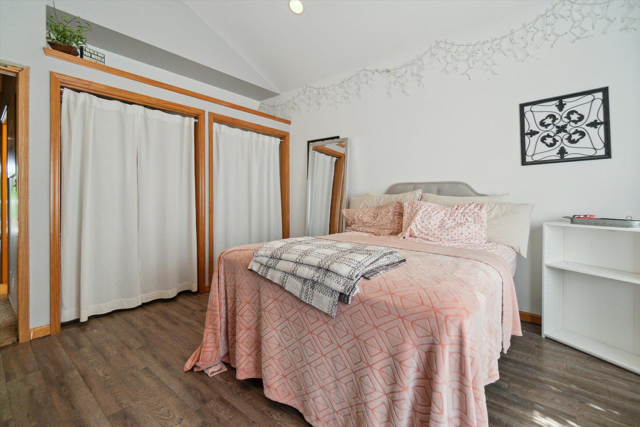 Geneva, Wisconsin 53147, United States, 4 Bedrooms Bedrooms, ,3 BathroomsBathrooms,Residential,Active,165410