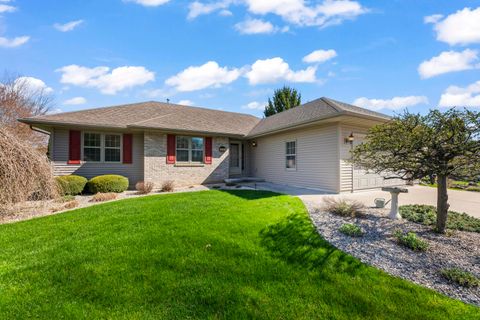 Photo of 536 South St, Watertown, WI 53094 (MLS # 1958812)