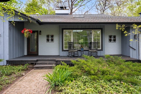 Photo of 11016 N Lakeside Rd, Mequon, WI 53092 (MLS # 1963215)