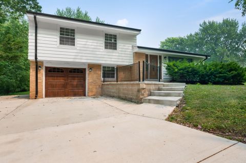 Photo of 13460 Tremont St, Brookfield, WI 53005 (MLS # 1972358)