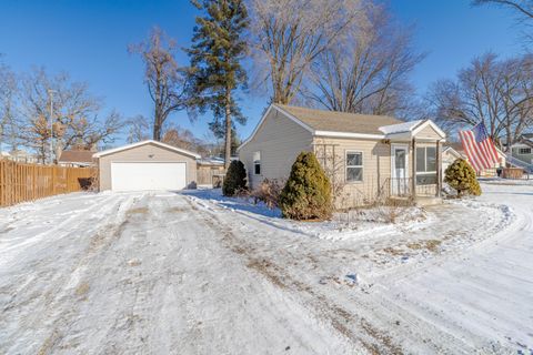 Photo of W1060 Golden Glow Rd, Bloomfield, WI 53128 (MLS # 1948710)