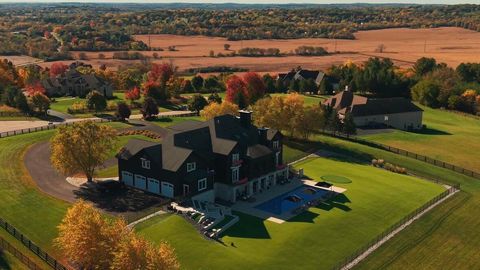 Photo of S17W28902 Price Ct, Genesee, WI 53188 (MLS # 1952014)