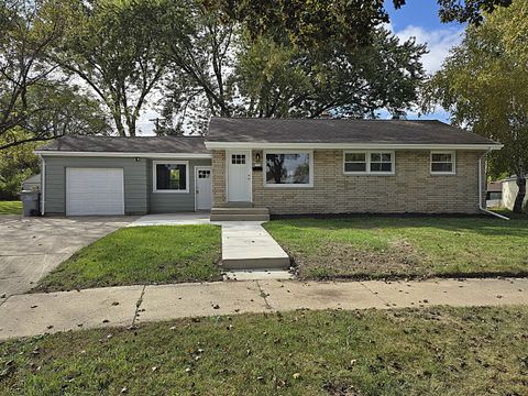 Photo of 5225 N 106th St, Milwaukee, WI 53225 (MLS # 1939387)