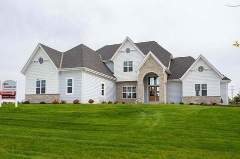 Photo of 12810 Bluejay Ln, Mequon, WI 53097 (MLS # 1944402)