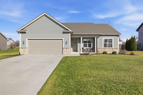 Photo of 621 Fox Run Ln, Mount Pleasant, WI 53406 (MLS # 1956349)