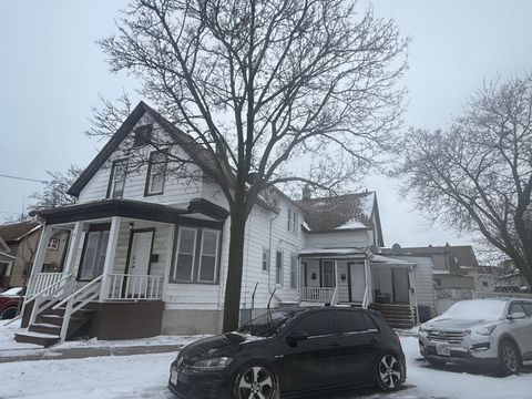 Photo of 1650-1656 S Pearl St, Milwaukee, WI 53204 (MLS # 1947725)