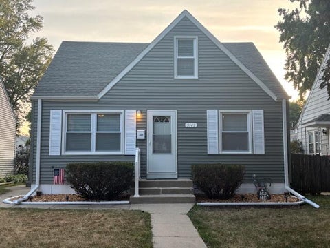 Photo of 3143 N 89th St, Milwaukee, WI 53222 (MLS # 1972562)