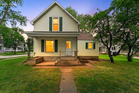 Photo of 1016 E Vine St, Appleton, WI 54911 (MLS # 1976627)