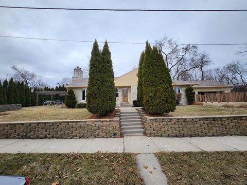 Photo of 3015 S 35th St, Milwaukee, WI 53215 (MLS # 1952486)