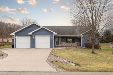 Photo of W3857 Harvey Ln, Farmington, WI 54644 (MLS # 1943929)