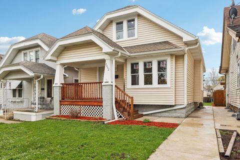 Photo of 2052 S 73rd St, West Allis, WI 53219 (MLS # 1958452)