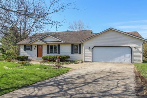 Photo of 107 Mallard Ct, Sullivan, WI 53178 (MLS # 1958805)