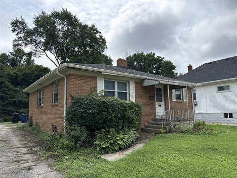 Photo of 2025 Rupert Blvd, Racine, WI 53405 (MLS # 1976822)
