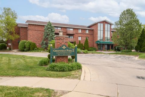 Photo of 1618 S 115th UNIT 302 Ct, West Allis, WI 53214 (MLS # 1963898)