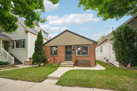 Photo of 3760 S Kansas Ave, Milwaukee, WI 53207 (MLS # 1980988)