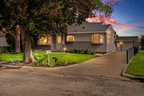 Photo of 2721 Ray Pl, La Crosse, WI 54601 (MLS # 1970409)