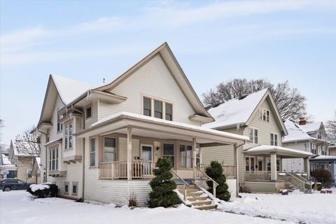 Photo of 527 N Hartwell Ave, Waukesha, WI 53186 (MLS # 1945292)