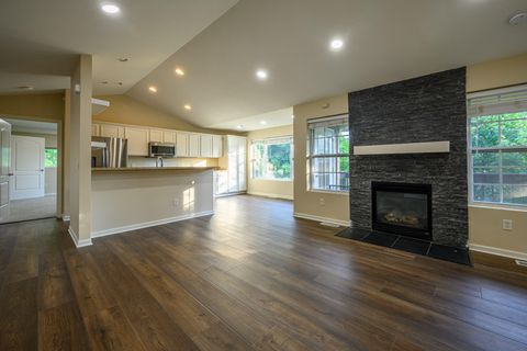 Photo of 9163 W Elm Ct, Franklin, WI 53132 (MLS # 1924431)