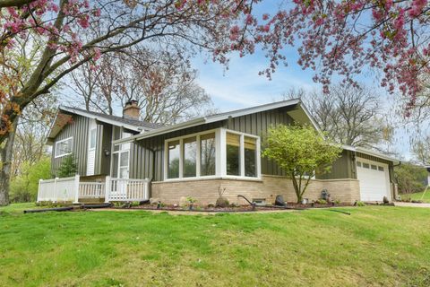 Photo of 4404 Menomonee River Pkwy, Wauwatosa, WI 53225 (MLS # 1959825)