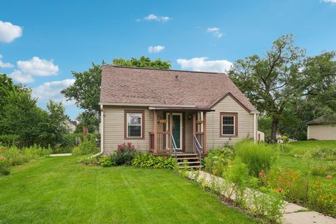 Photo of 10526 W Congress St, Wauwatosa, WI 53225 (MLS # 1940288) Photo of 10526 W Congress St, Wauwatosa, WI 53225 (MLS # 1940288)
