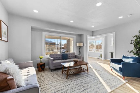 Photo of 1706 W Oklahoma Ave, Milwaukee, WI 53215 (MLS # 1946654)