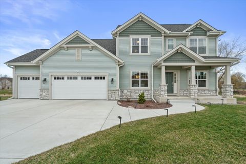 Photo of 1316 Orchard View Ln, Mukwonago, WI 53149 (MLS # 1958983)