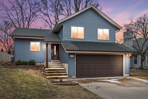 Photo of 1909 Patricia Ln, Waukesha, WI 53188 (MLS # 1952379)