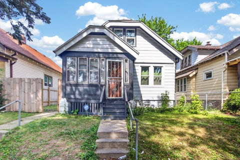 Photo of 3827 Dr. William Finlayson St, Milwaukee, WI 53212 (MLS # 1974985)