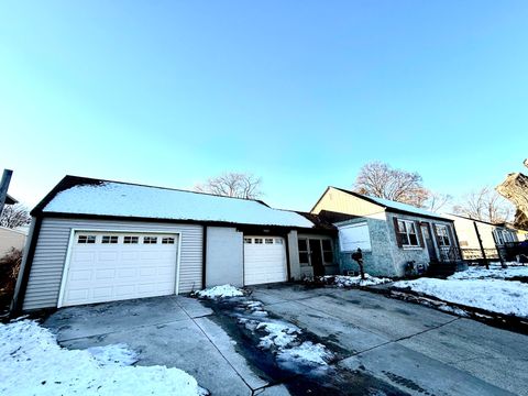 Photo of 5929 N 70th St, Milwaukee, WI 53218 (MLS # 1945616)