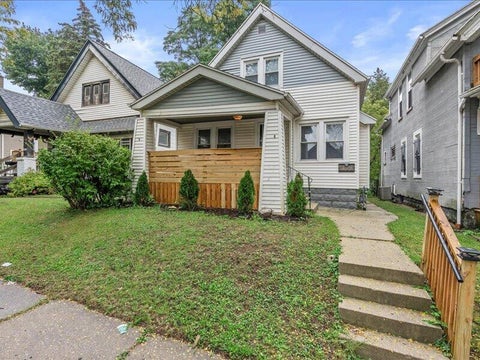 Photo of 3408 N 11th St, Milwaukee, WI 53206 (MLS # 1983764)