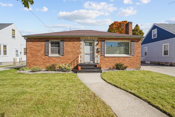 7827 23RD AVE, KENOSHA, WI 53143 - Image 29bfcfd2fe00b22c16c3a2c6825a8f09/139974620