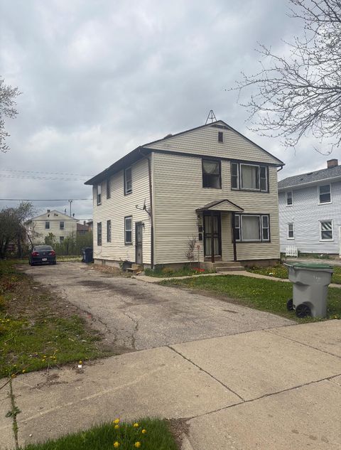 Photo of 5281 N 28th St N, Milwaukee, WI 53209 (MLS # 1961732)