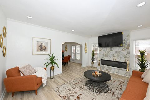 Photo of 4208 N 19th Pl, Milwaukee, WI 53209 (MLS # 1957669)