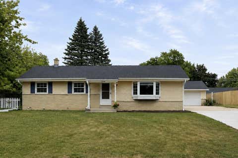 Photo of 228 S Colonial Pkwy, Saukville, WI 53080 (MLS # 1974385)