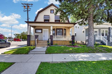 Photo of 901 Grove Ave, Racine, WI 53405 (MLS # 1961981)