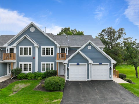 Photo of 935 Scotland Dr, Geneva, WI 53147 (MLS # 1981405)