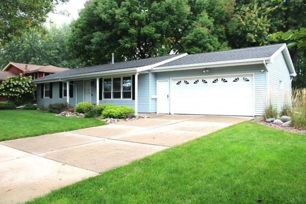 1323 CONRAD DR, WINONA, MN 55987 - Image 2a3eeb0ca536c3a73aeaa1cabf5018bd/1420426479