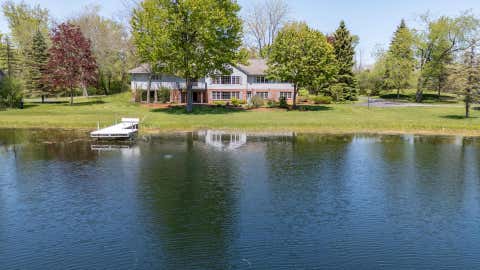 Photo of 1041 Horns Corners Rd, Cedarburg, WI 53012 (MLS # 1962590)