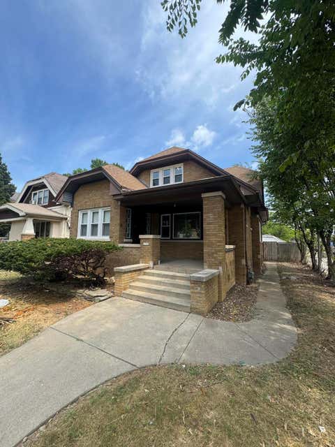 Photo of 2720 N 52nd St, Milwaukee, WI 53210 (MLS # 1971870)