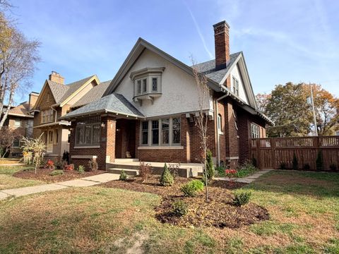 Photo of 2630 N Grant Blvd, Milwaukee, WI 53210 (MLS # 1948919)