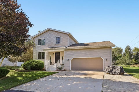 Photo of 11262 3rd Ave, Pleasant Prairie, WI 53158 (MLS # 1984027)