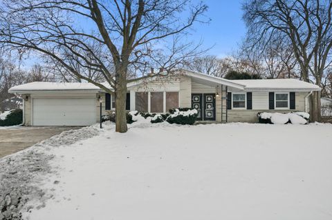 Photo of 3455 S russel Rd S, New Berlin, WI 53151 (MLS # 1945148)