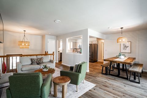 Photo of 1452 N Lapham St, Oconomowoc, WI 53066 (MLS # 1959073)