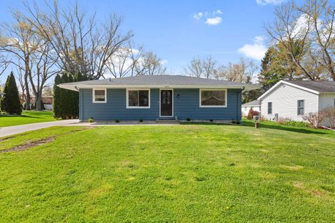 Photo of 30215 Sumac Dr, Burlington, WI 53105 (MLS # 1959058)