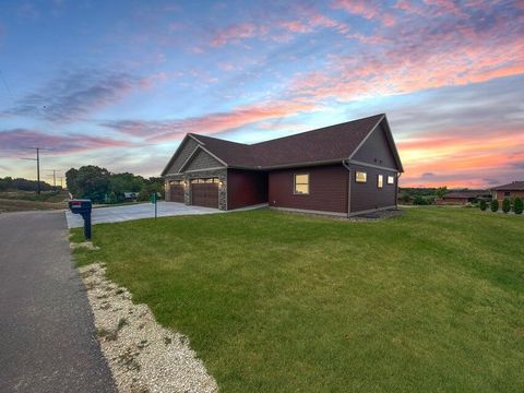 Photo of W7708 Parcher Ct, Holland, WI 54636 (MLS # 1963265)
