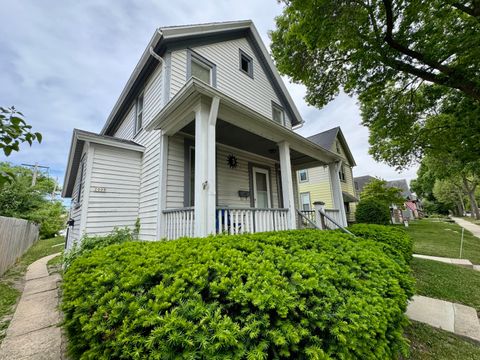 Photo of 2008 S 79th St, West Allis, WI 53219 (MLS # 1965336)