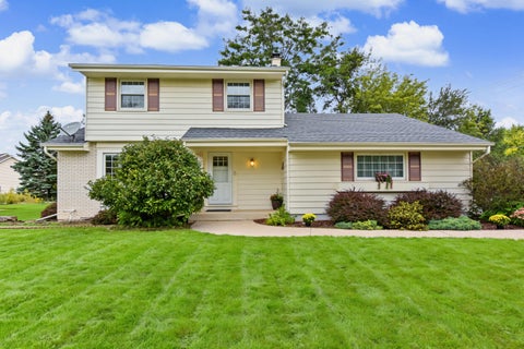 Photo of 14000 W Wilbur Dr, New Berlin, WI 53151 (MLS # 1981501)