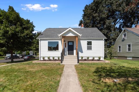 Photo of 1005 Center St, Delavan, WI 53115 (MLS # 1947529)
