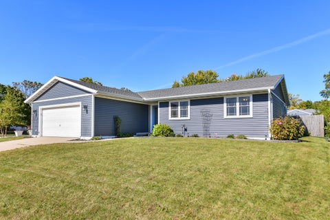 Photo of 152 Andrea Ave, Darien, WI 53114 (MLS # 1983950)