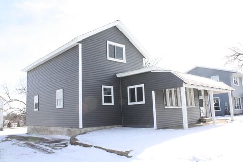 Photo of 370 N Main St, Juneau, WI 53039 (MLS # 1949064)